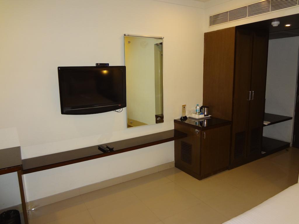 Hotel Budhil Park Visakhapatnam Exterior photo