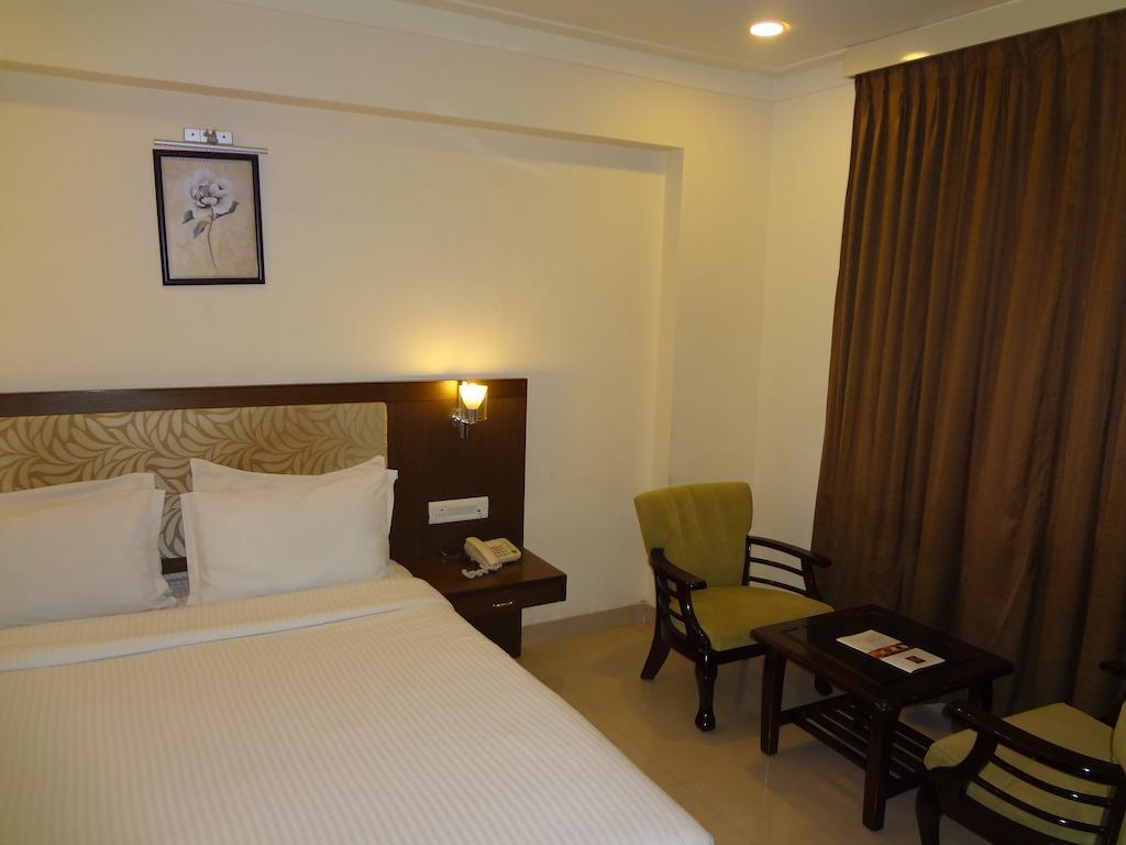 Hotel Budhil Park Visakhapatnam Exterior photo