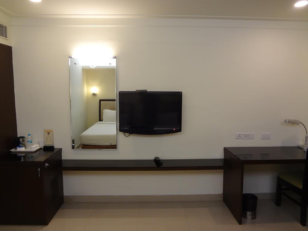 Hotel Budhil Park Visakhapatnam Exterior photo