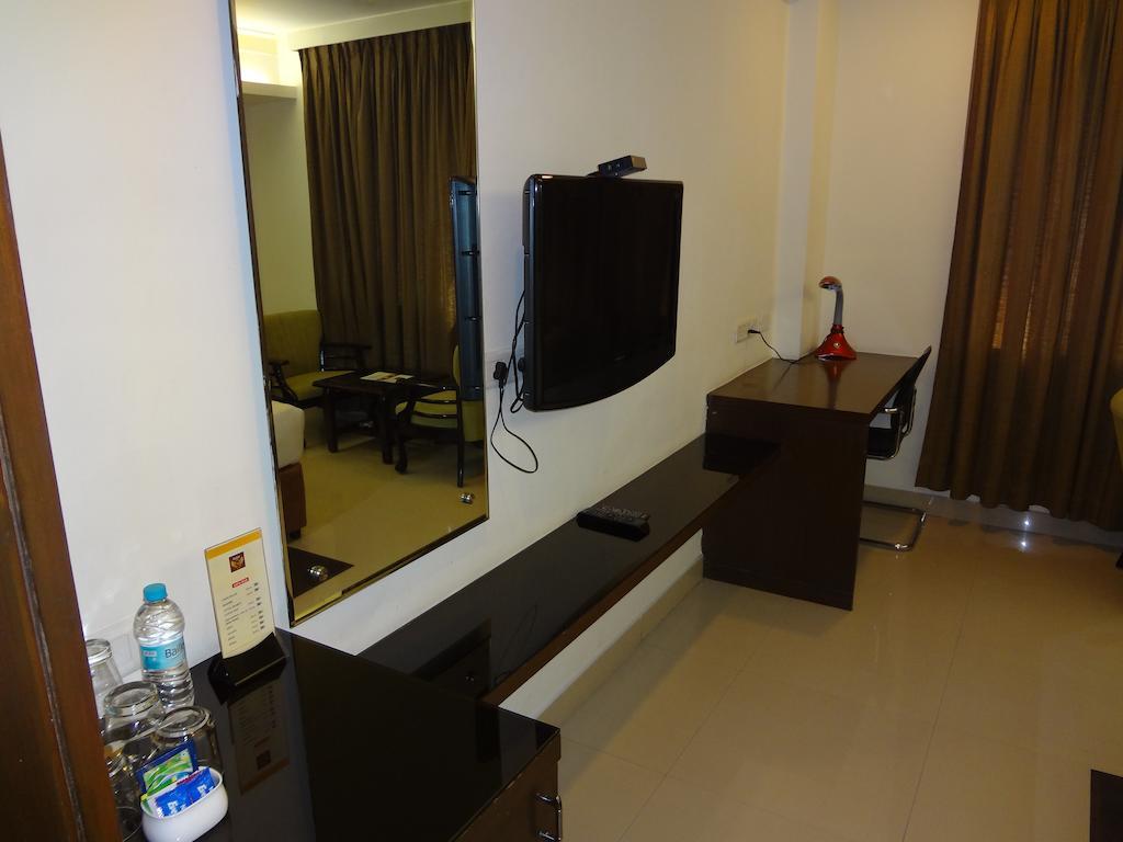 Hotel Budhil Park Visakhapatnam Exterior photo