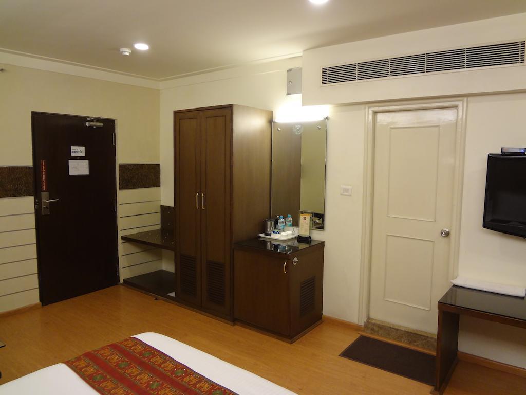 Hotel Budhil Park Visakhapatnam Exterior photo