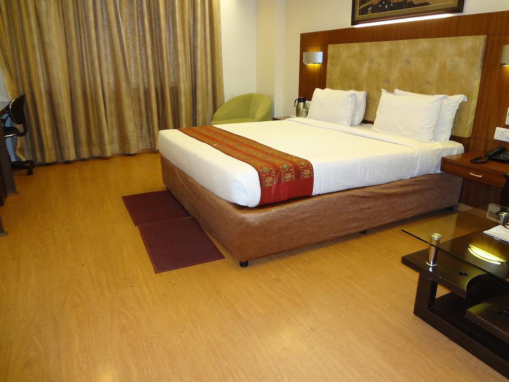 Hotel Budhil Park Visakhapatnam Exterior photo