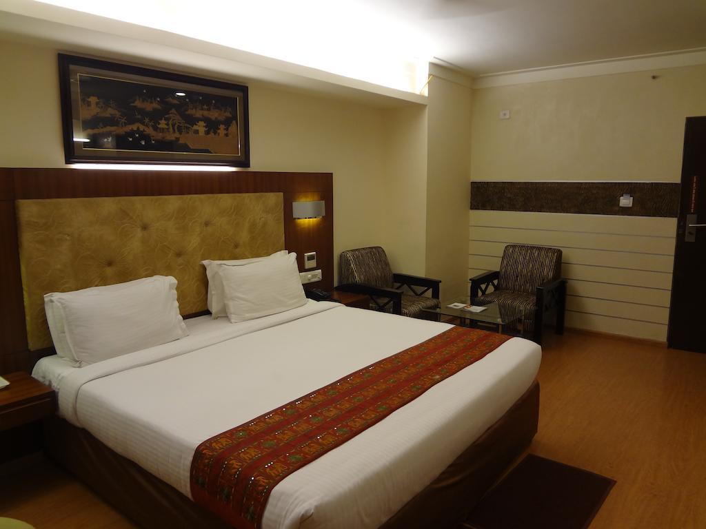 Hotel Budhil Park Visakhapatnam Exterior photo